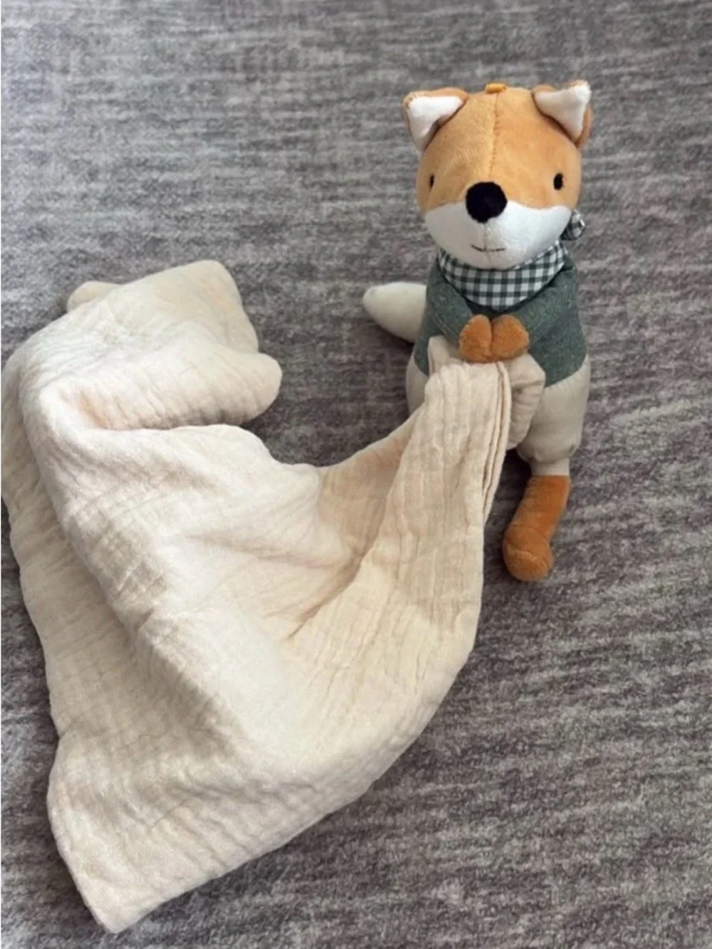 Jellycat Little Rambler Fox Soother - Picture 1 of 2
